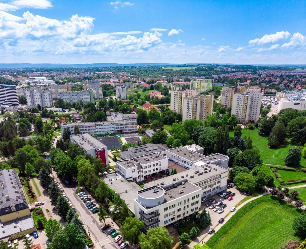 УНИВЕРСИТЕТ ИНФОРМАЦИОННЫХ ТЕХНОЛОГИЙ И МЕНЕДЖМЕНТА 1