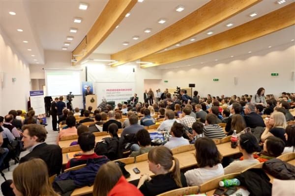 УНИВЕРСИТЕТ ВИСТУЛА 4