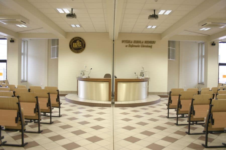 АКАДЕМИЯ БИЗНЕСА В ДОМБРОВЕЙ ГУРНИЧЕЙ 6